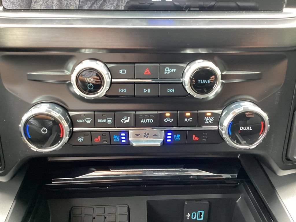 New 2026 Ford F250 Lariat w/ Black Appearance Package AWD/4WD image 65