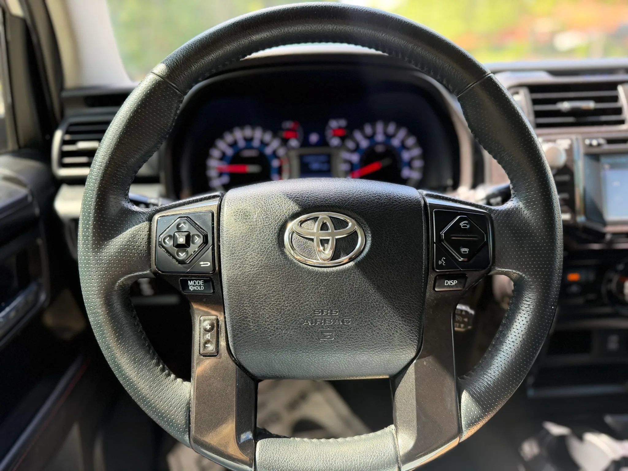 Used 2018 Toyota 4Runner TRD Off-Road AWD/4WD image 23