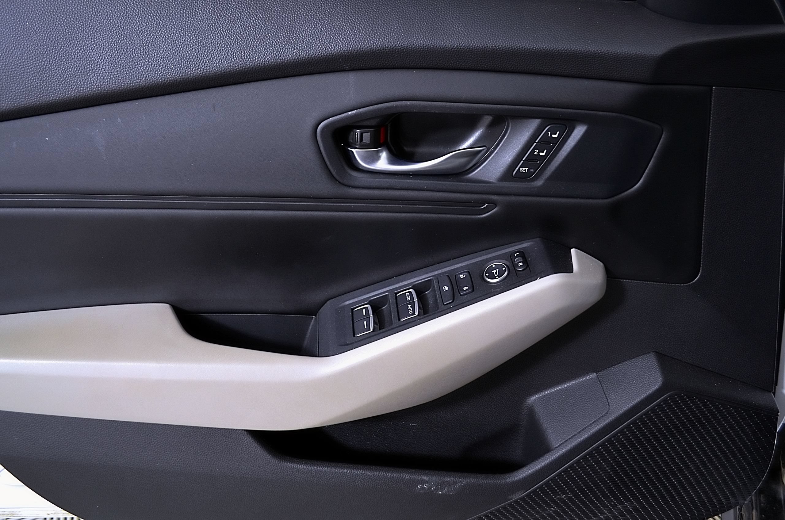 Used 2023 Honda Accord EX-L image 18
