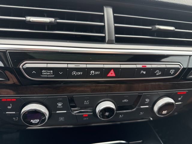 Used 2017 Audi Q7 3.0T Premium Plus w/ Premium Plus Package image 38