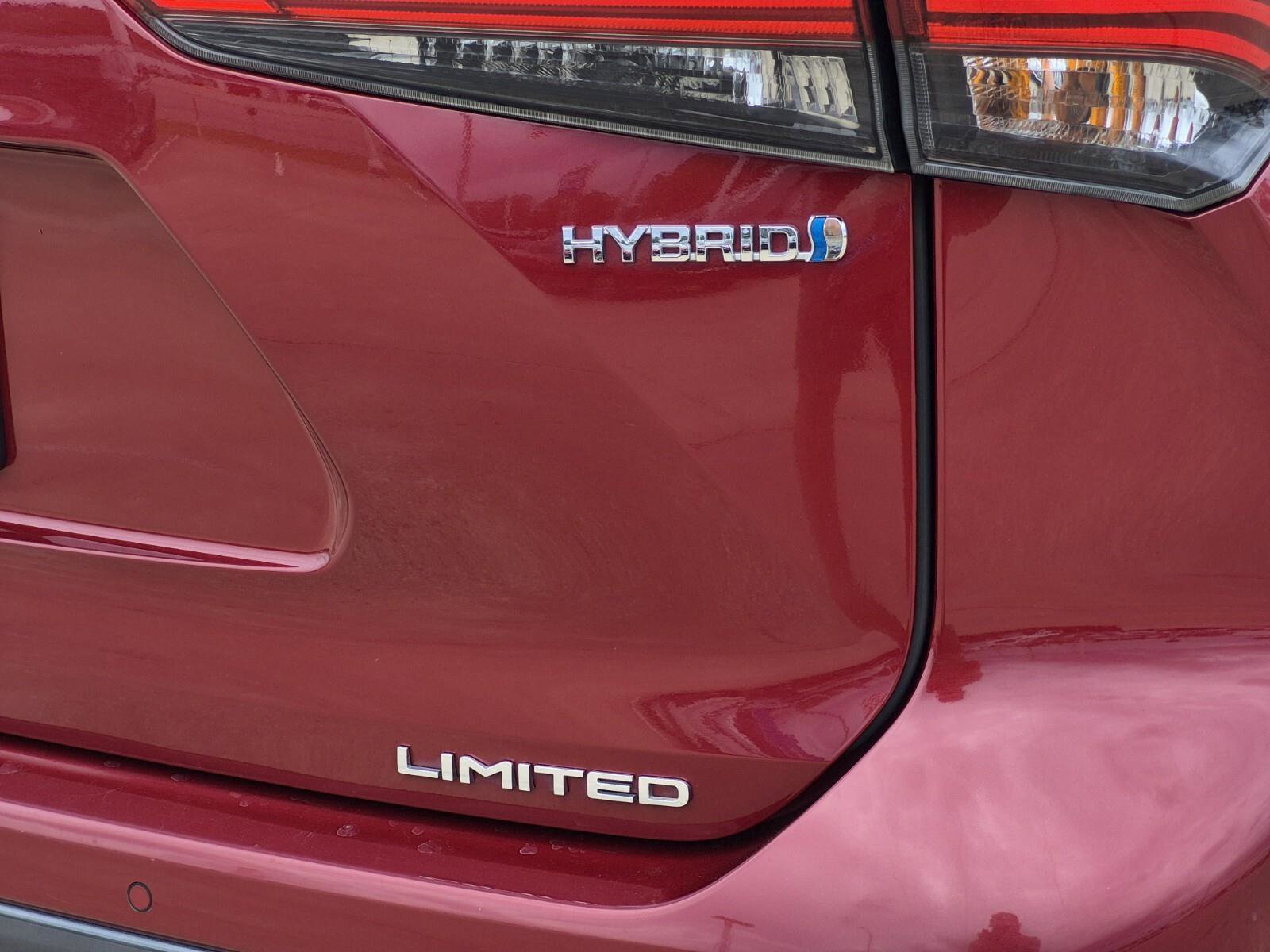 Used 2021 Toyota Highlander Limited AWD/4WD image 10