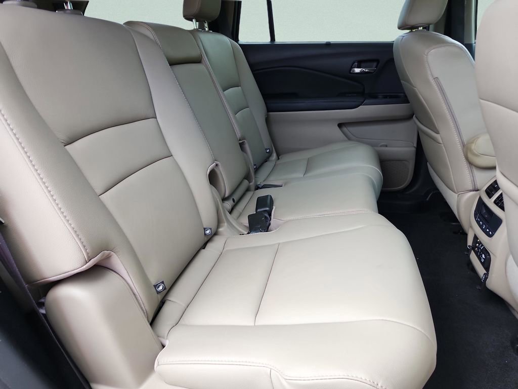 Used 2017 Honda Pilot Touring image 31