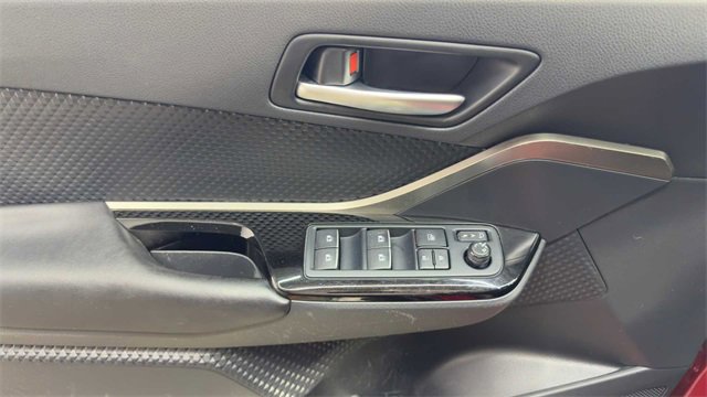 Used 2019 Toyota C-HR XLE image 20