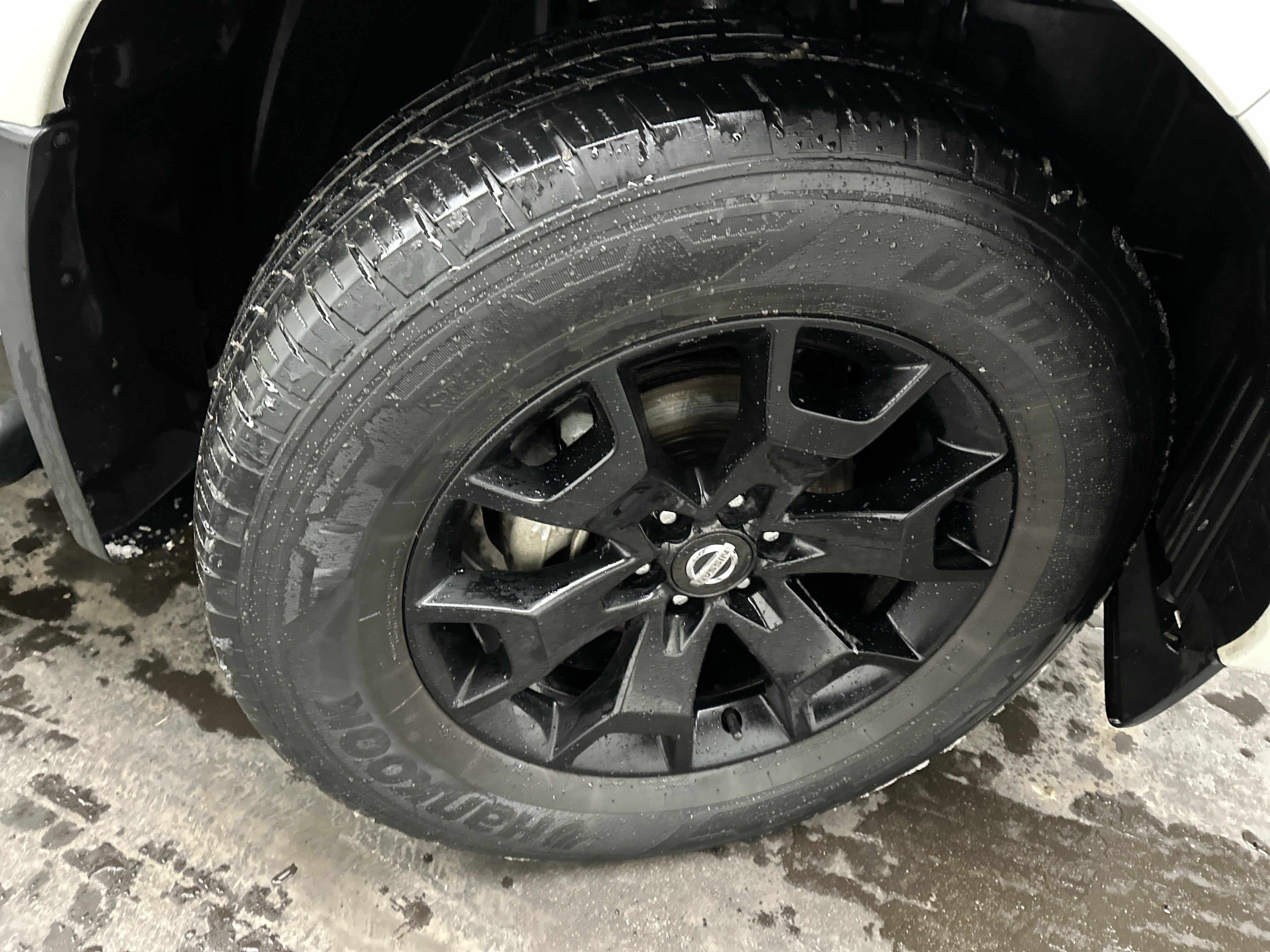 Used 2021 Nissan Frontier SV w/ Midnight Edition Floor Mats image 10