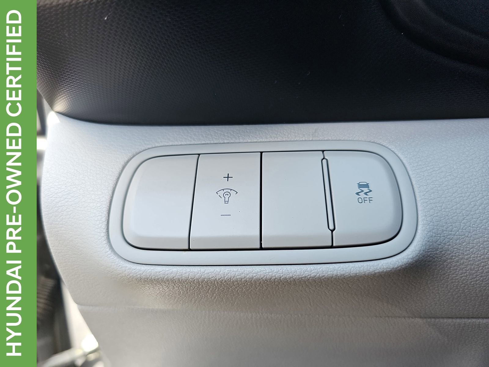 Certified 2023 Hyundai Venue SEL FWD image 26