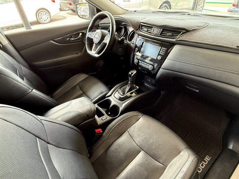 Used 2018 Nissan Rogue SL image 27
