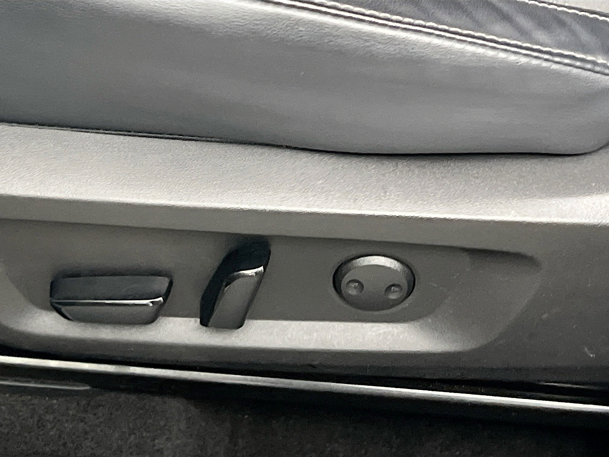 Used 2024 Mitsubishi Outlander SE image 15