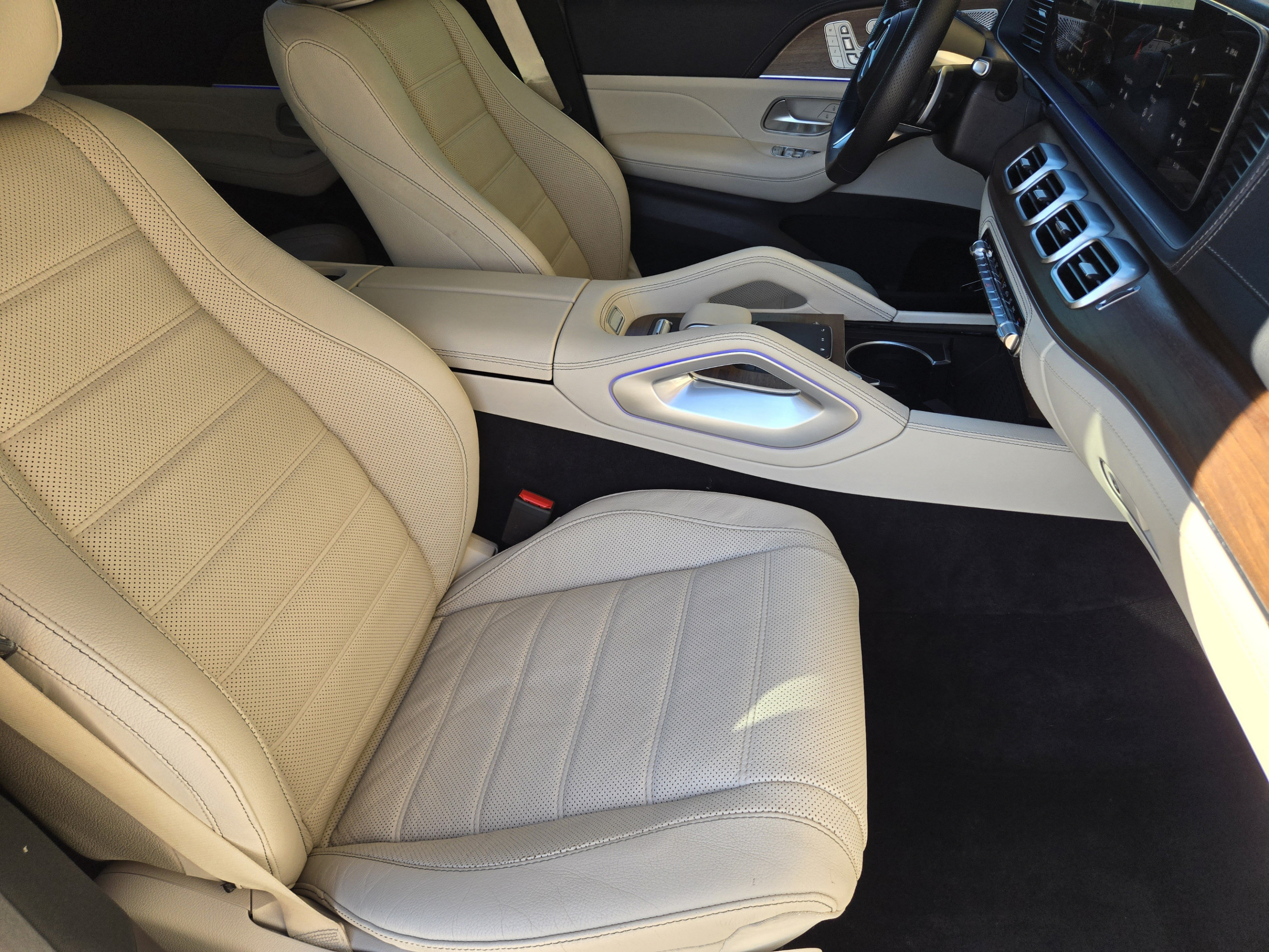 Certified 2024 Mercedes-Benz GLS 450 4MATIC image 11
