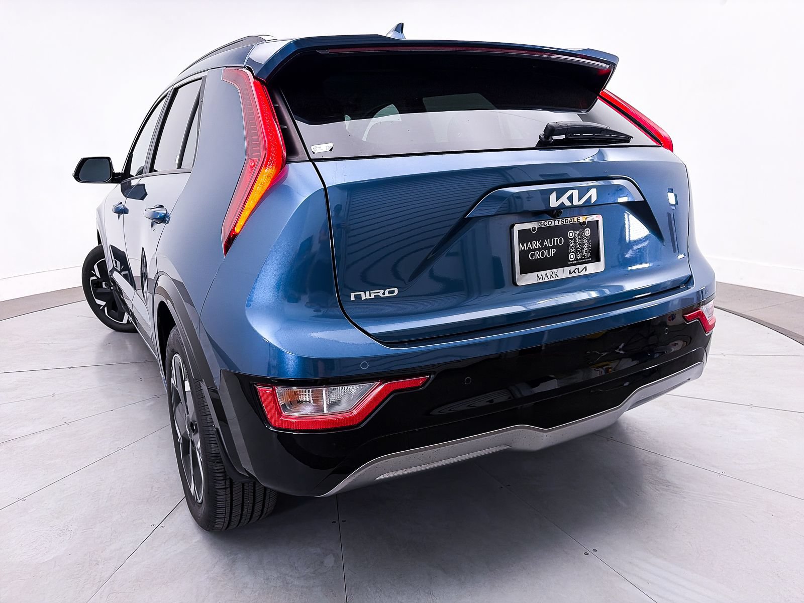 Certified 2024 Kia Niro Wind FWD image 8