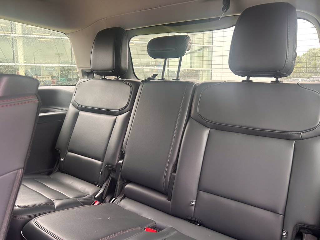 Used 2025 Ford Expedition Active AWD/4WD image 15
