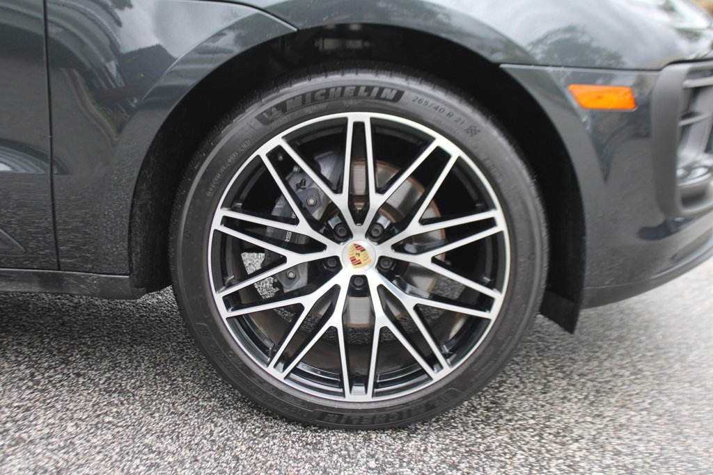 Used 2025 Porsche Macan image 15
