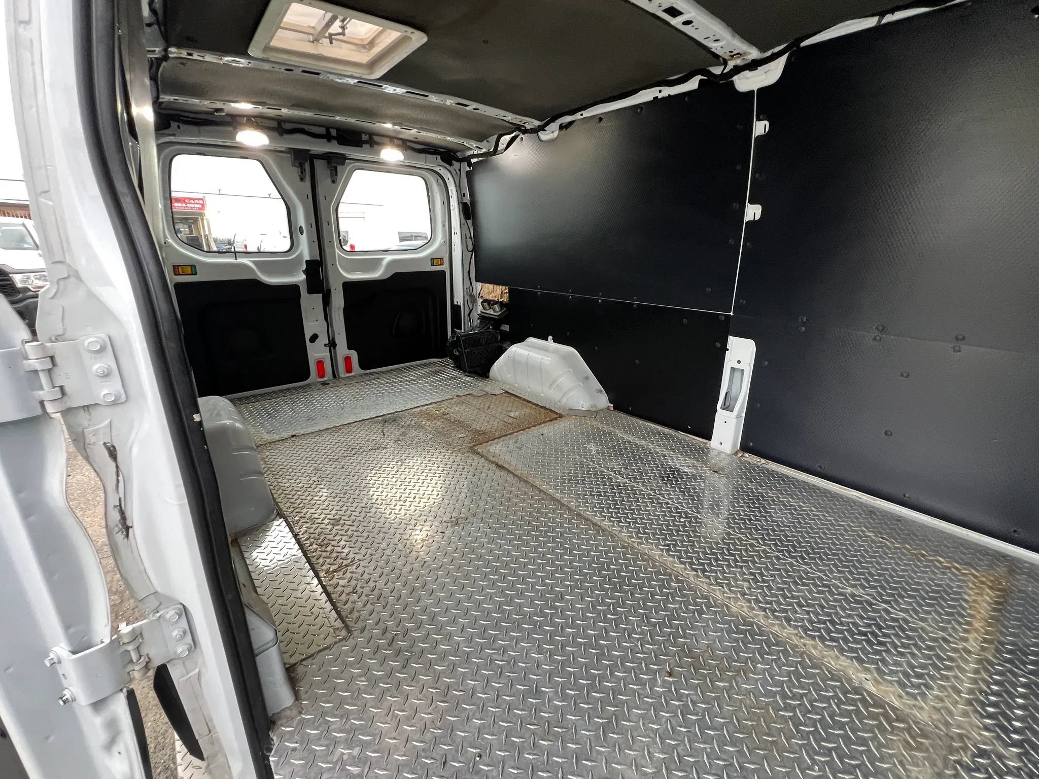 Used 2018 Ford Transit 250 148 Low Roof RWD image 40