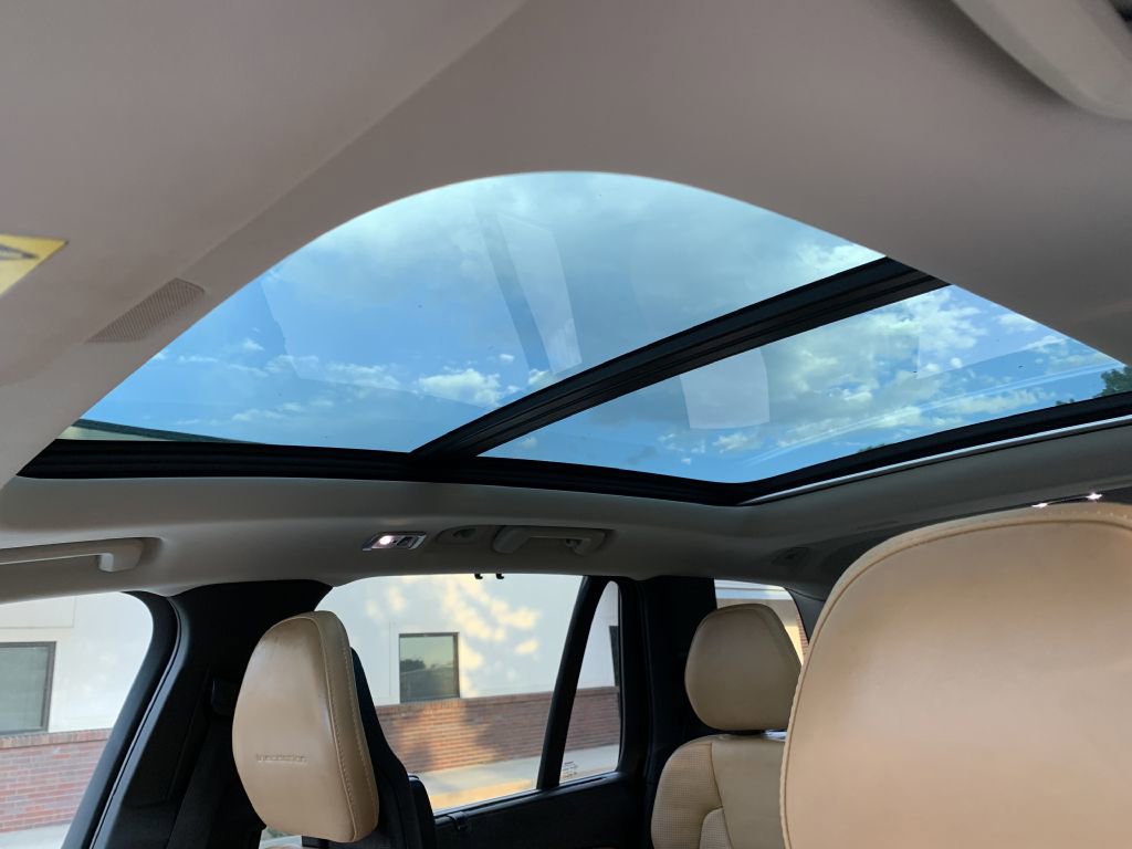 Used 2016 Volvo XC90 T6 Inscription w/ Vision Package image 15