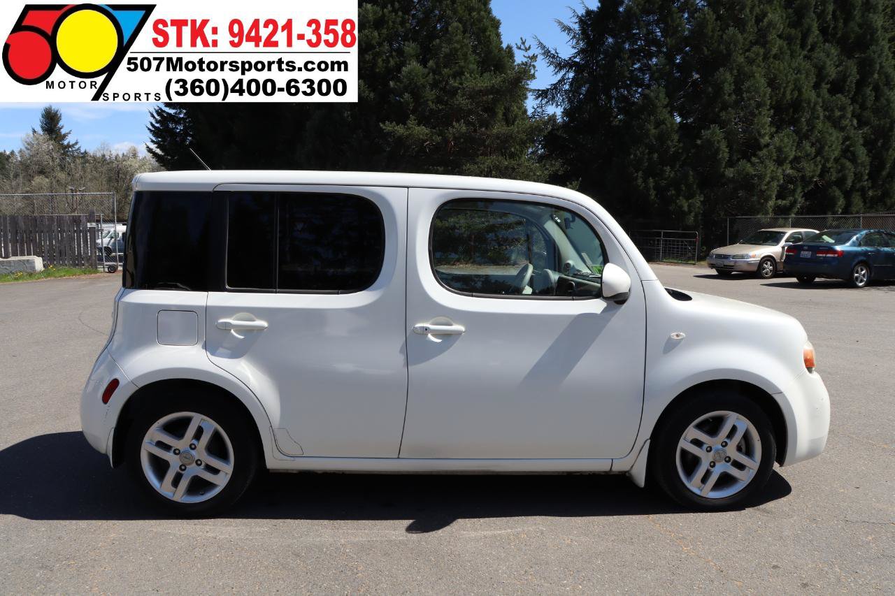 Used 2012 Nissan Cube 1.8 SL w/ Interior Designer Pkg FWD image 9