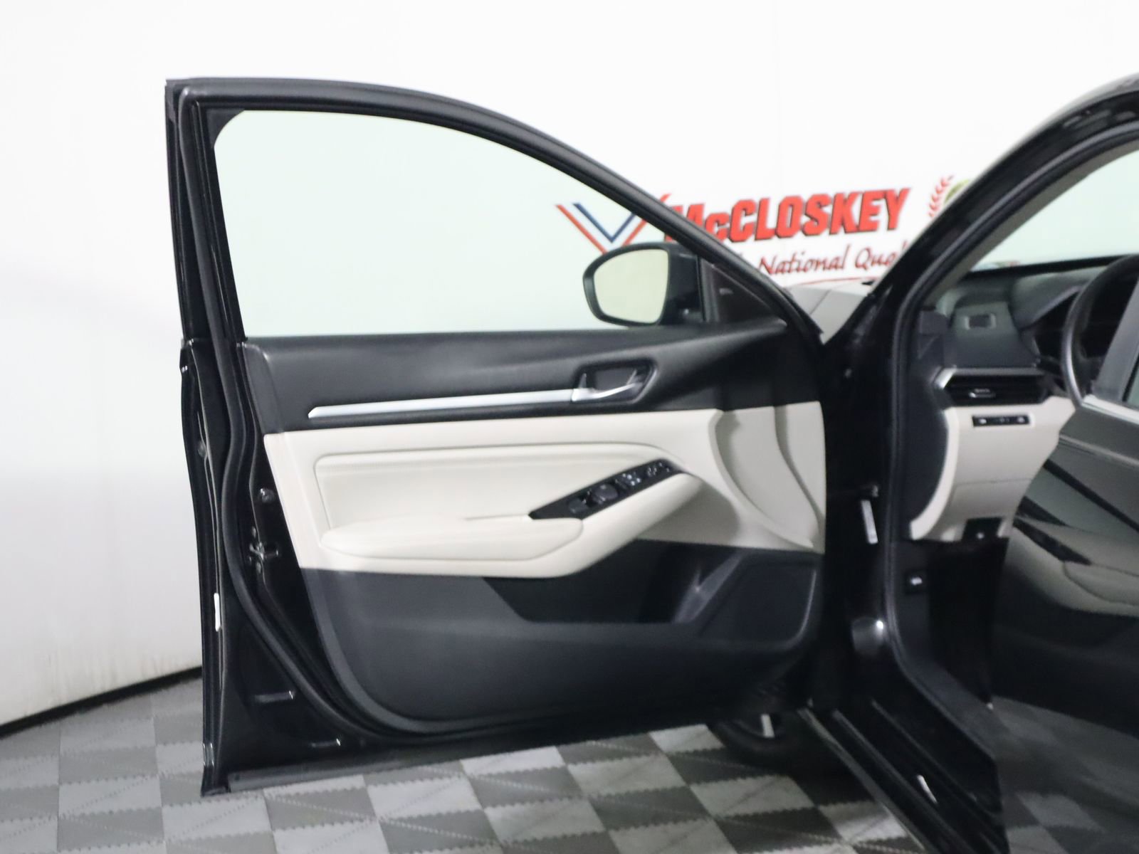 Used 2021 Nissan Altima 2.5 SV image 22