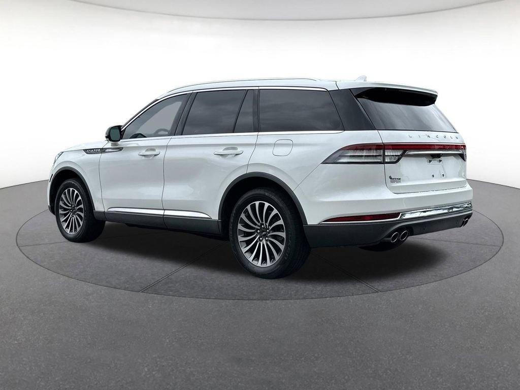 Used 2021 Lincoln Aviator Reserve w/ Elements Package Plus AWD/4WD image 3