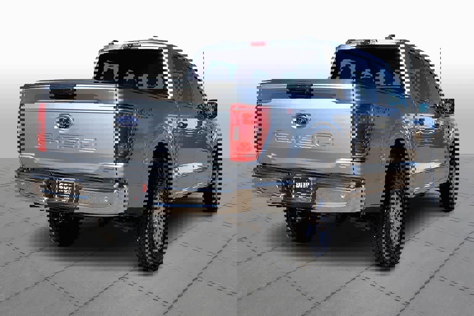 Used 2023 Ford F150 XLT w/ Trailer Tow Package image 13