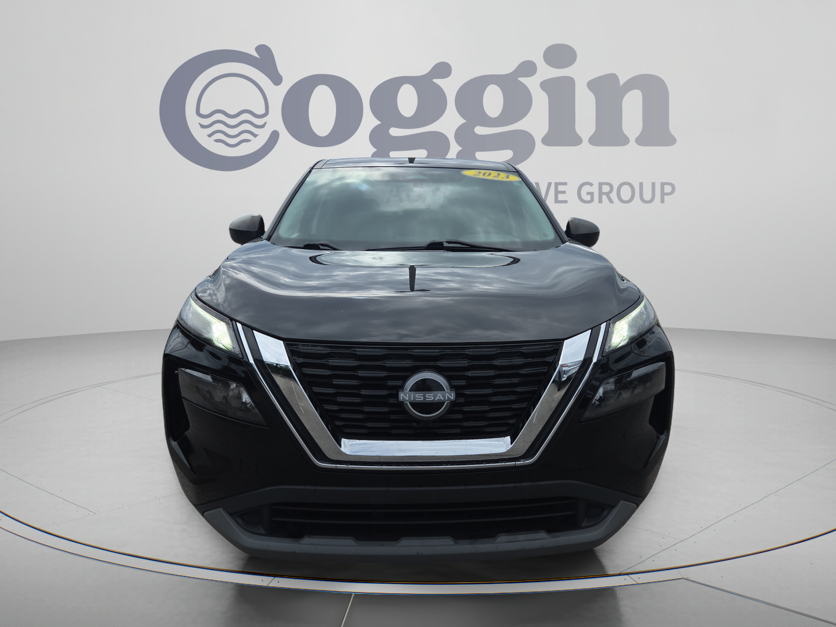 Used 2023 Nissan Rogue S AWD/4WD image 8