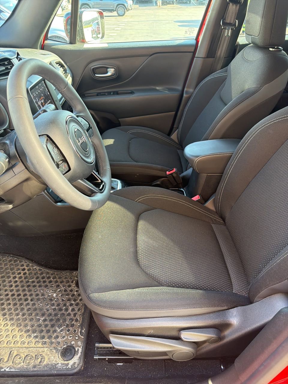 Used 2022 Jeep Renegade Altitude image 10