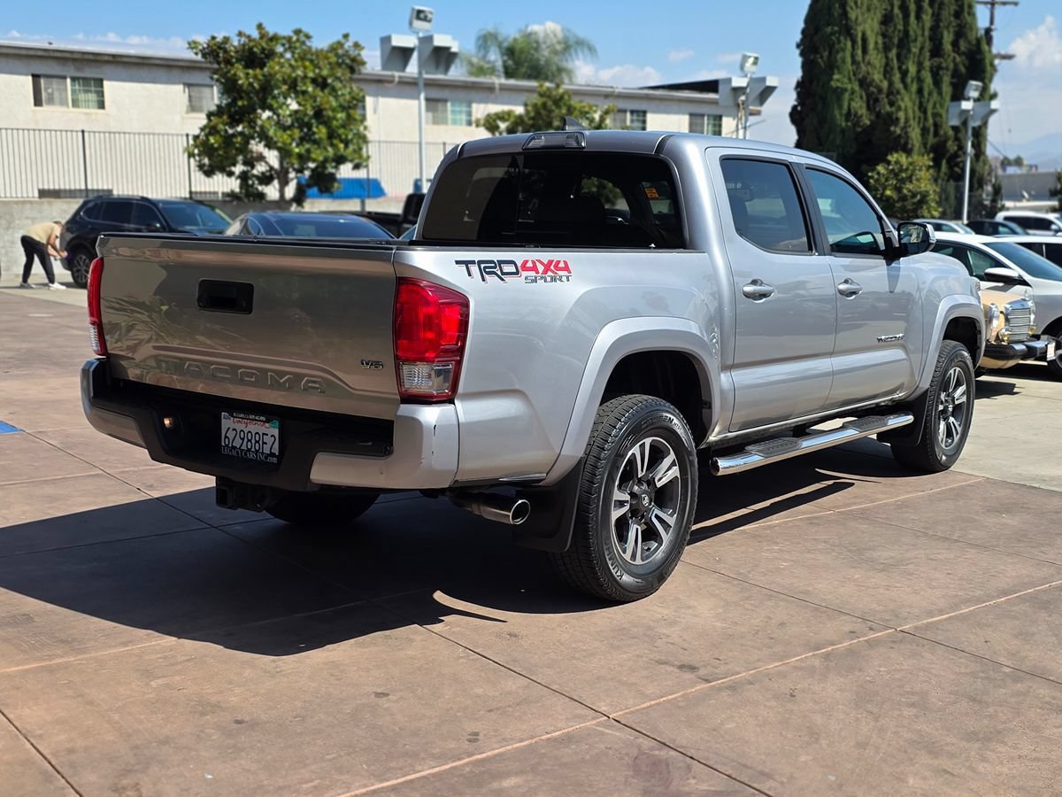 Used 2017 Toyota Tacoma TRD Sport w/ Tow Package (A/T) AWD/4WD image 11