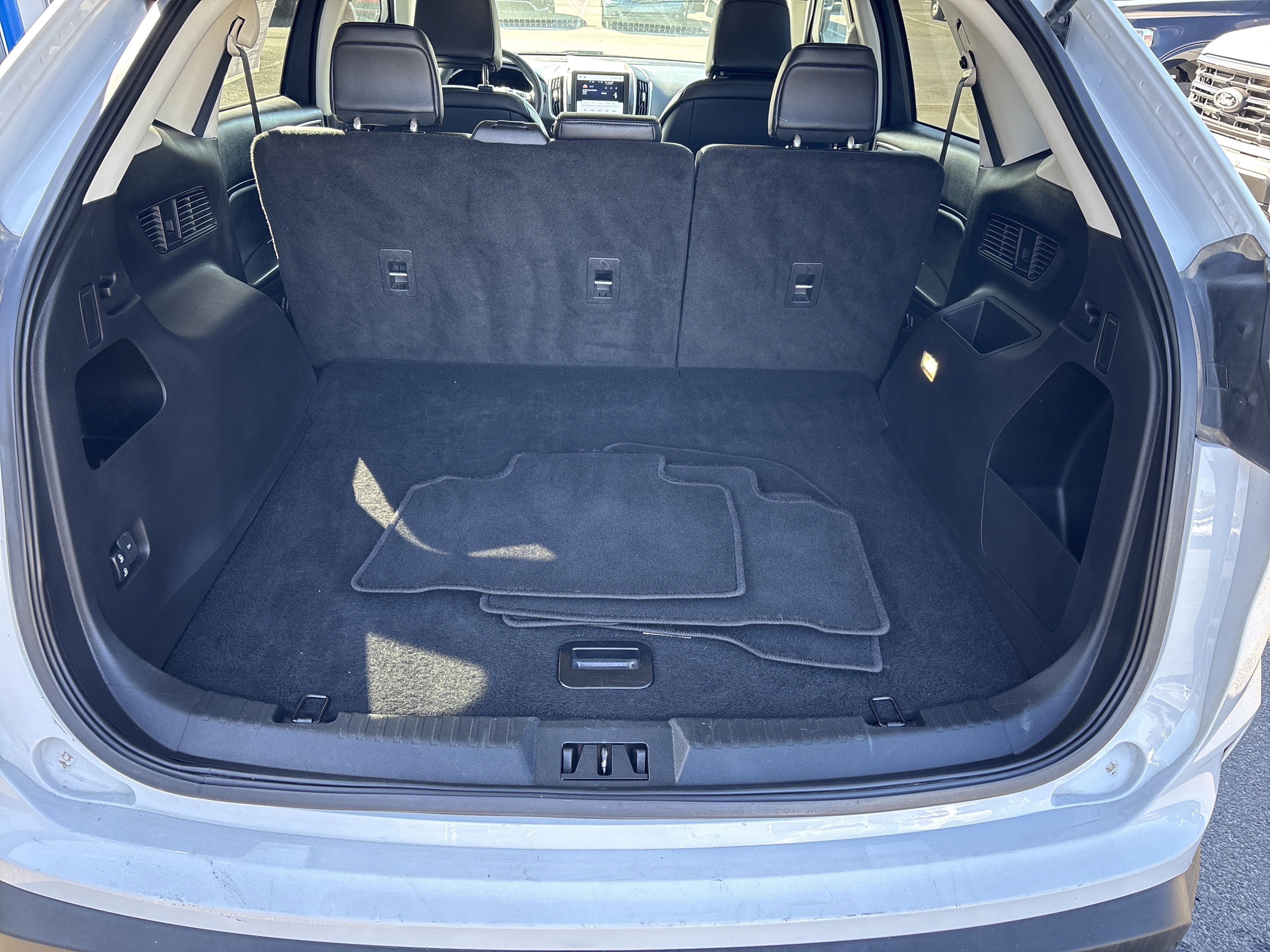 Used 2024 Ford Edge SEL image 5