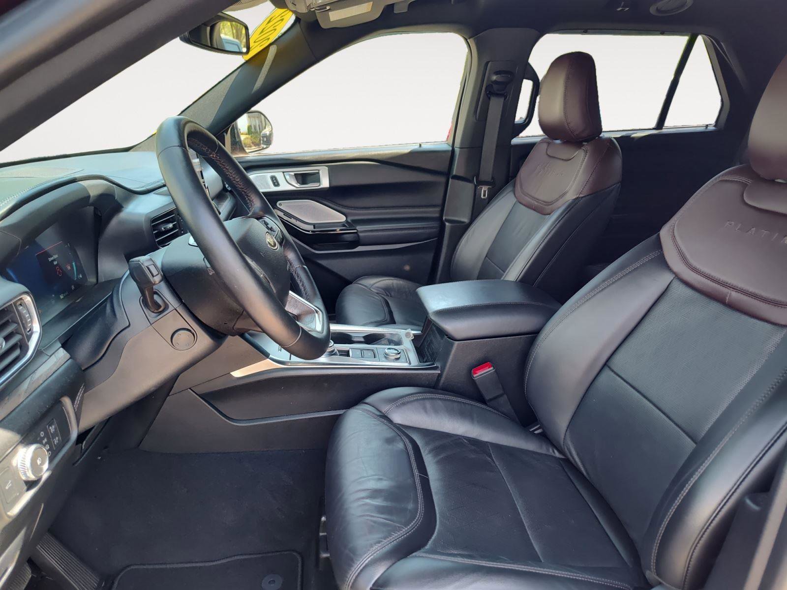 Used 2022 Ford Explorer Platinum w/ Equipment Group 601A image 9