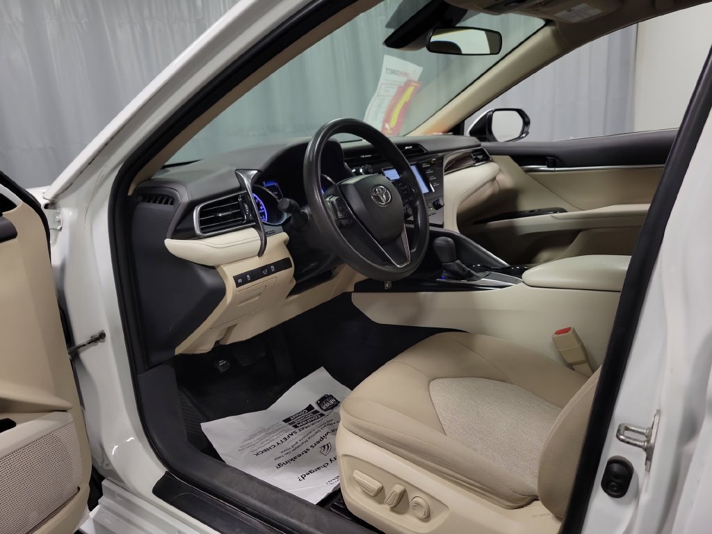 Used 2019 Toyota Camry LE FWD image 12