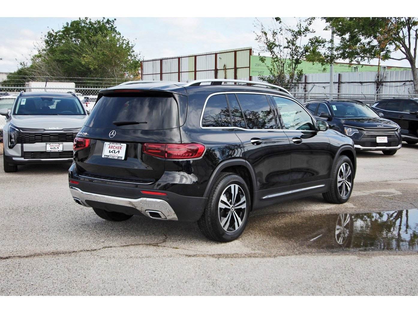 Used 2025 Mercedes-Benz GLB 250 image 7