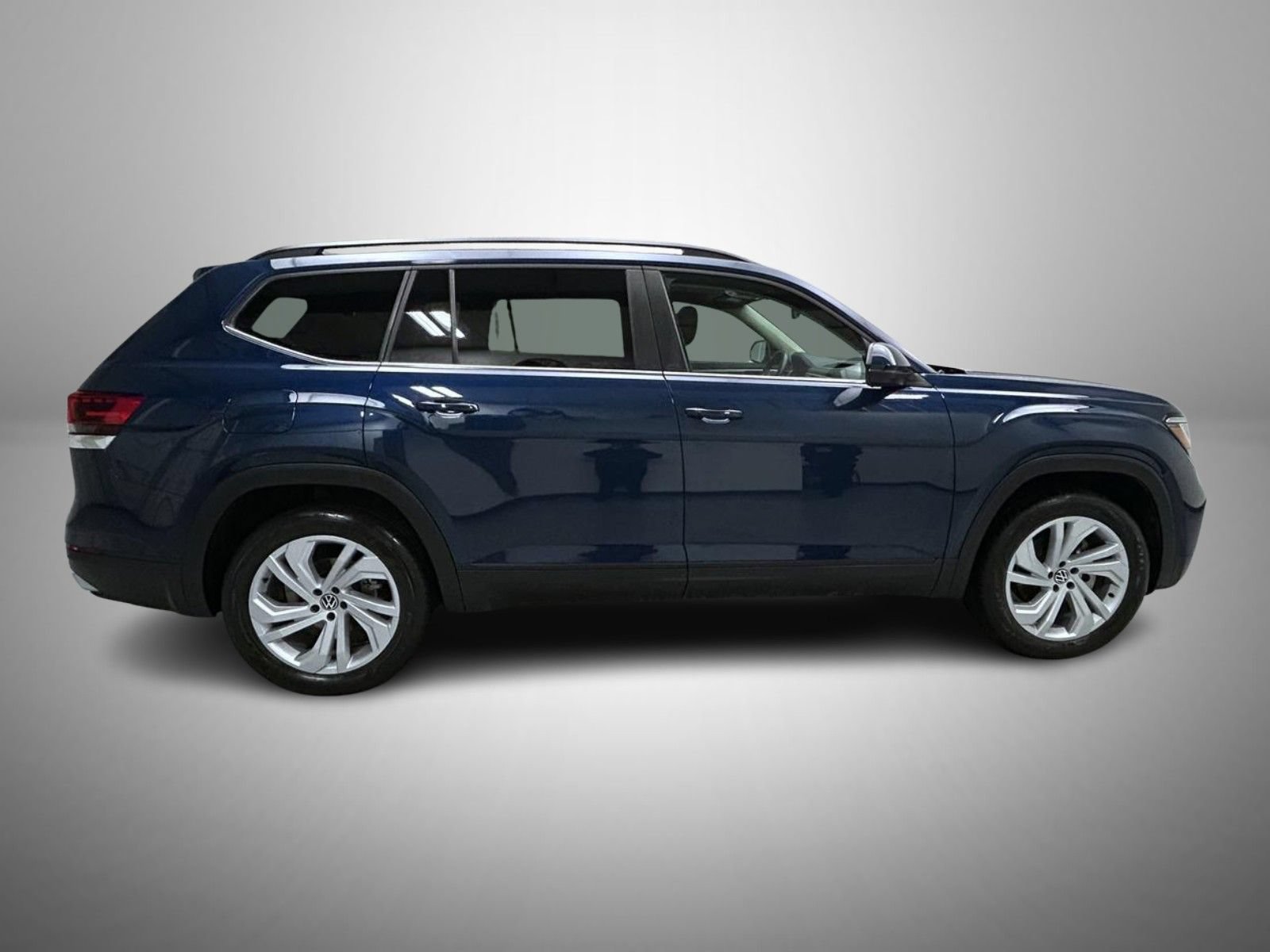 Used 2023 Volkswagen Atlas SE AWD/4WD image 4