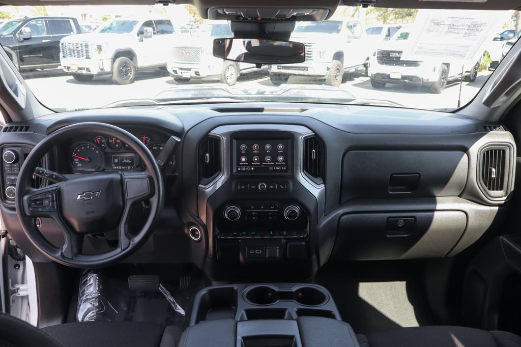 Used 2025 Chevrolet Silverado 1500 Custom Trail Boss w/ Dark Appearance Package AWD/4WD image 31