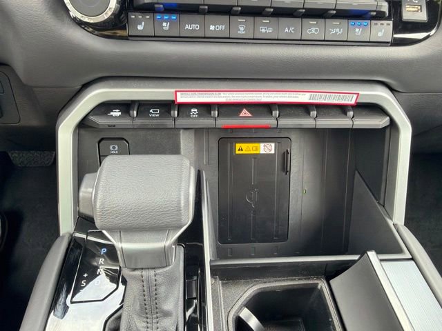 Used 2024 Toyota Sequoia Platinum AWD/4WD image 36