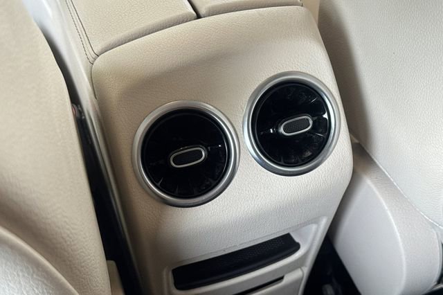 Used 2022 Mercedes-Benz GLB 250 image 42