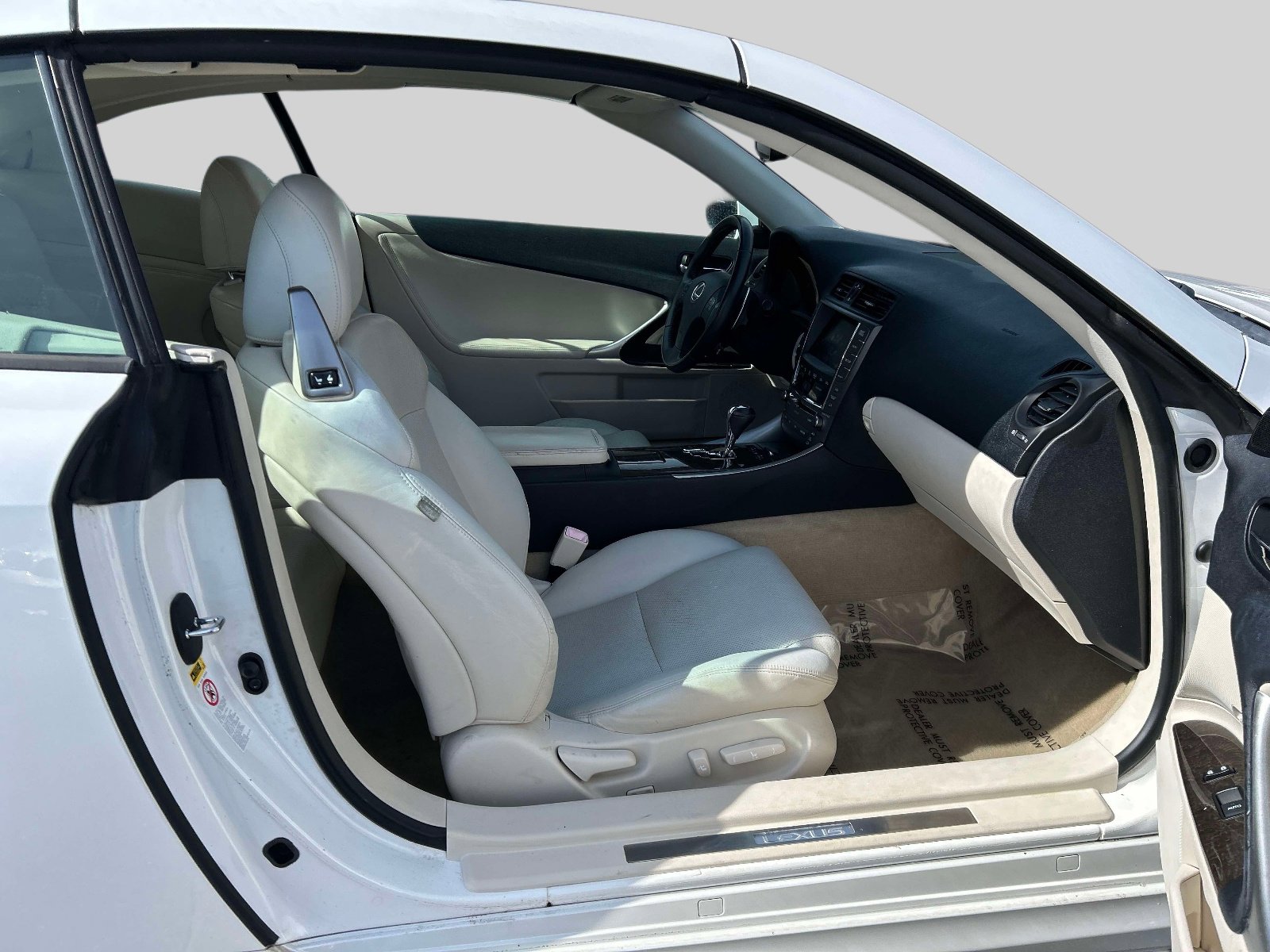 Used 2010 Lexus IS 250C RWD image 16