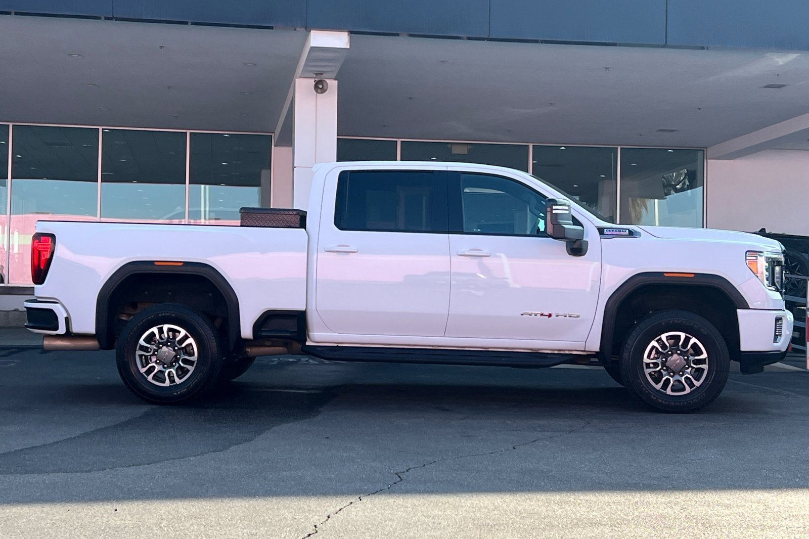 Used 2021 GMC Sierra 2500 AT4 w/ Gooseneck/5TH Wheel Package image 3