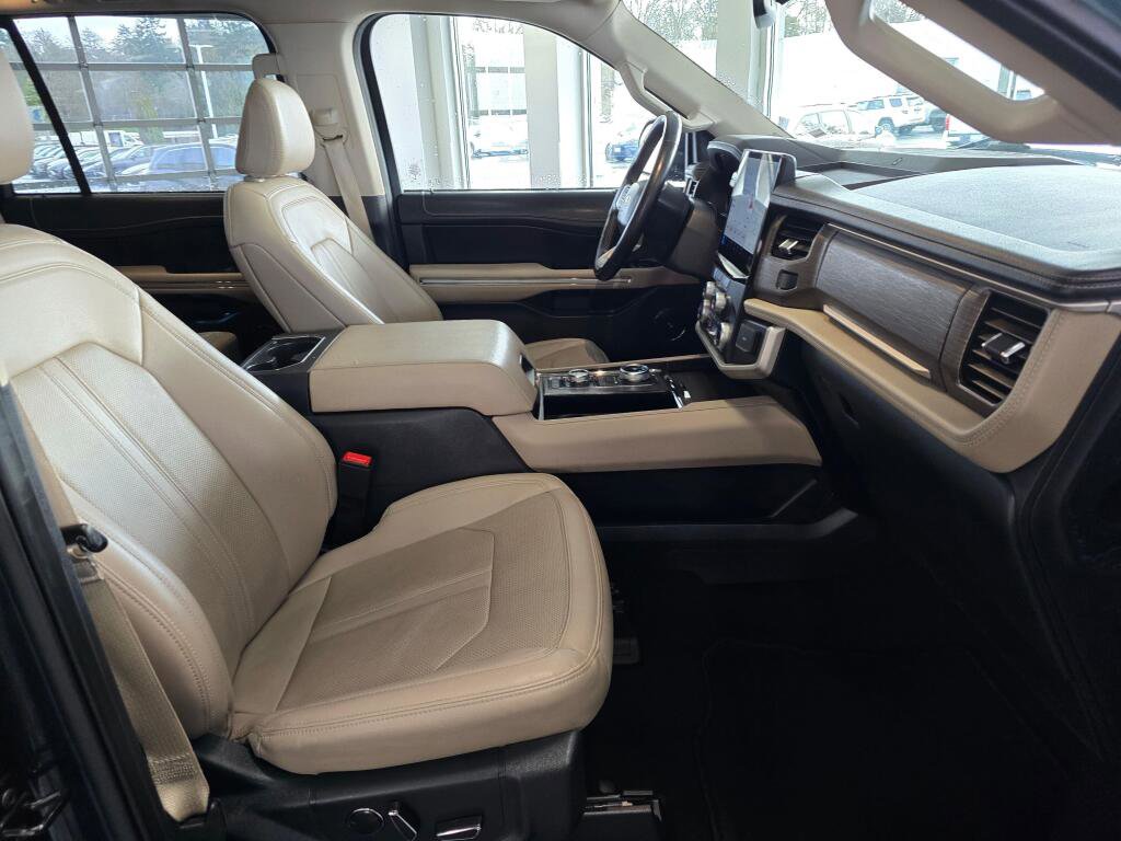 Used 2024 Ford Expedition Limited AWD/4WD image 44