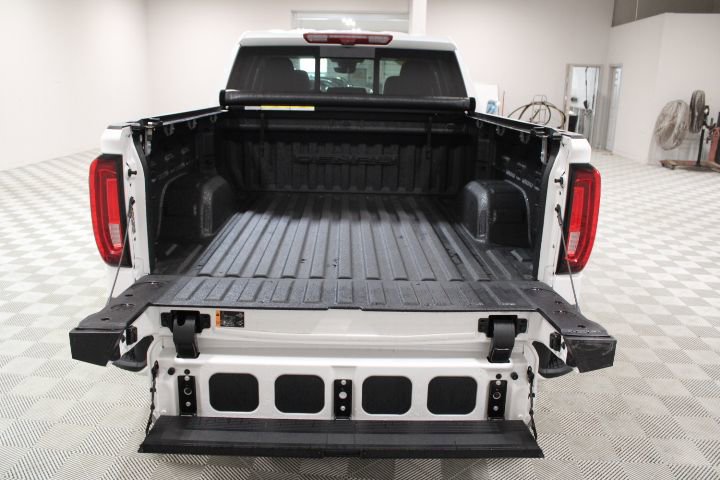 Used 2023 GMC Sierra 1500 Denali w/ Technology Package image 15