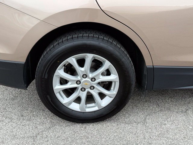 Used 2019 Chevrolet Equinox LS FWD image 9
