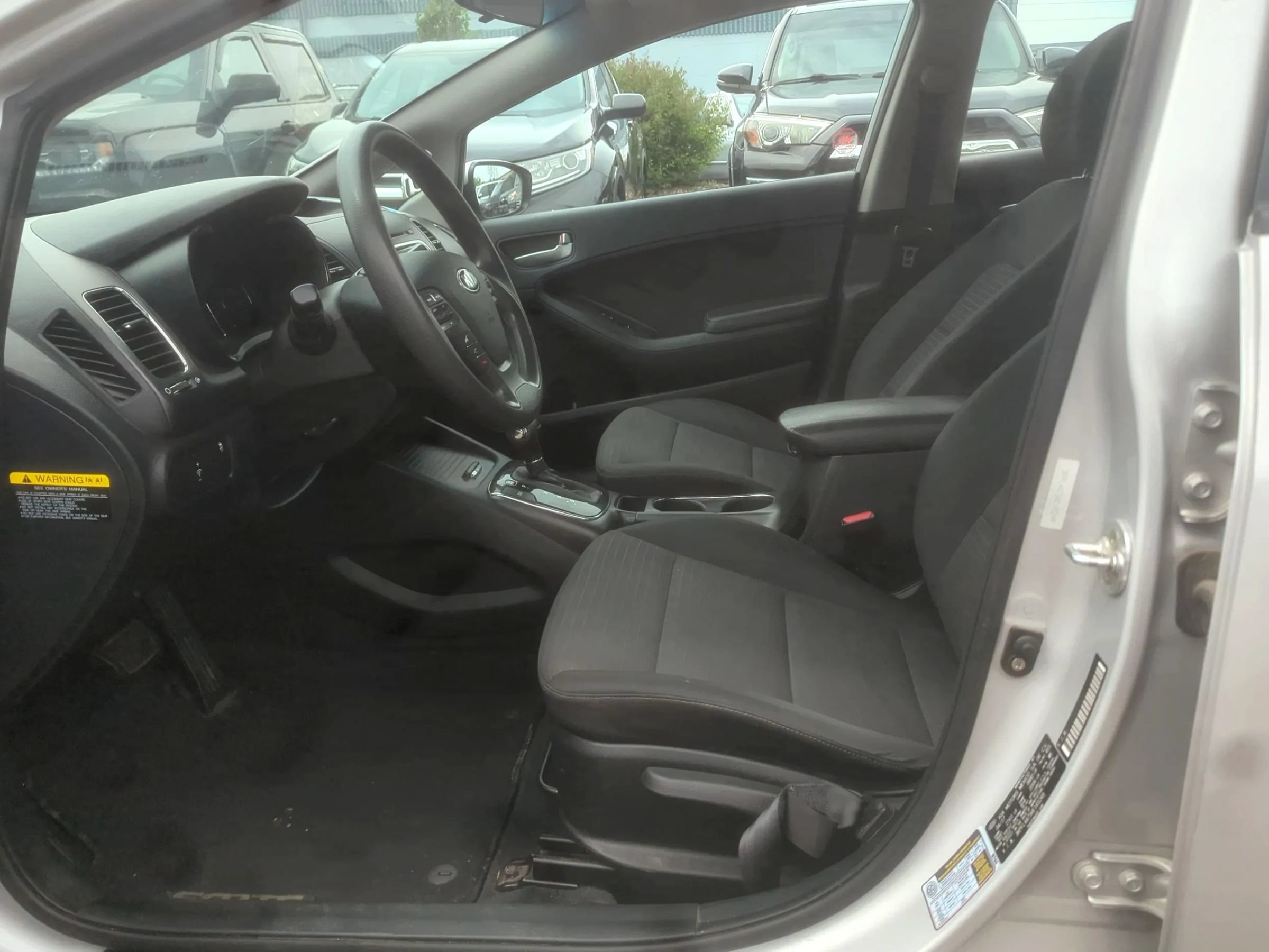 Used 2017 Kia Forte LX w/ LX Popular Package FWD image 9