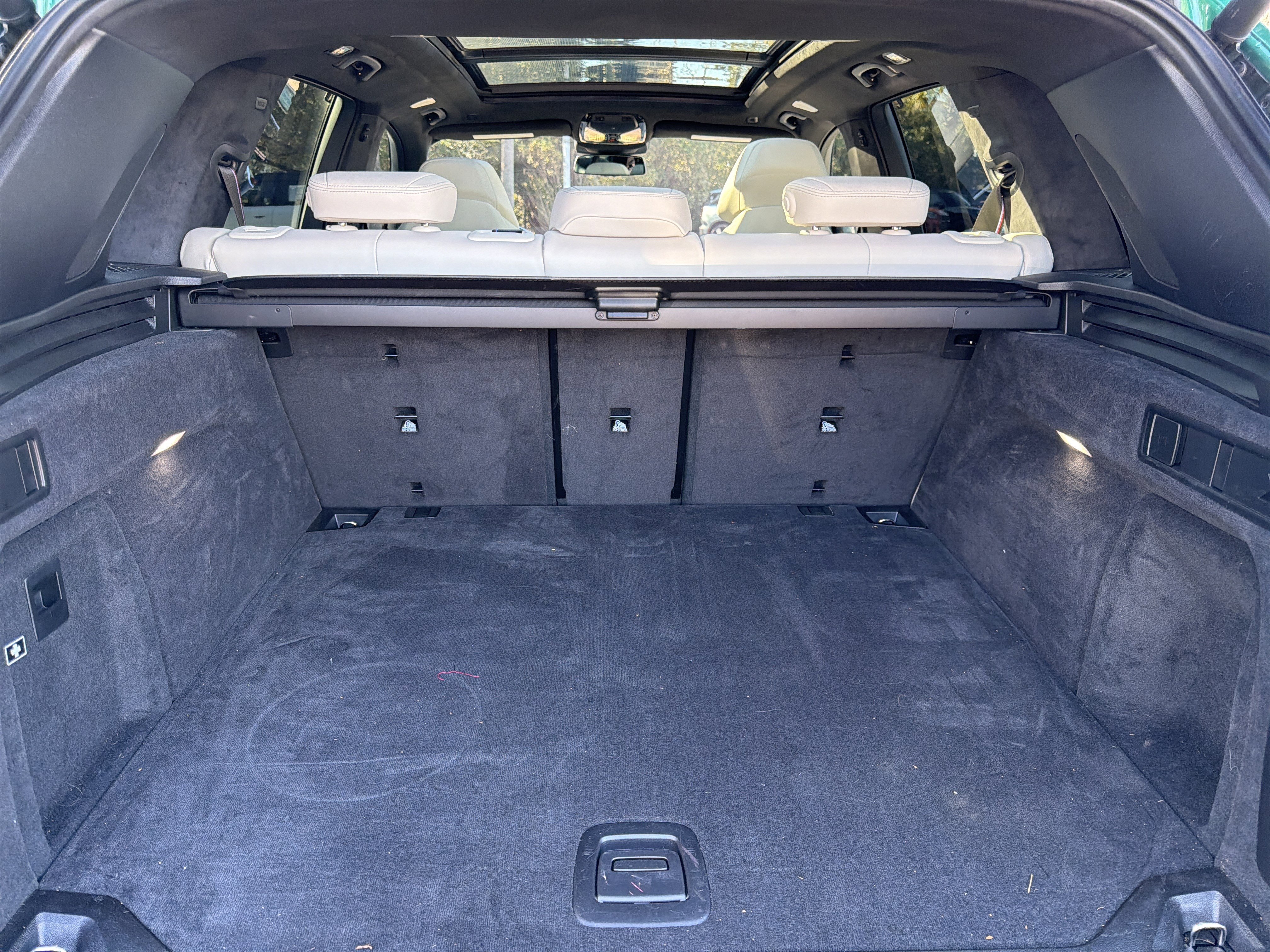 Used 2024 BMW X5 M Competition w/ Executive Package image 32