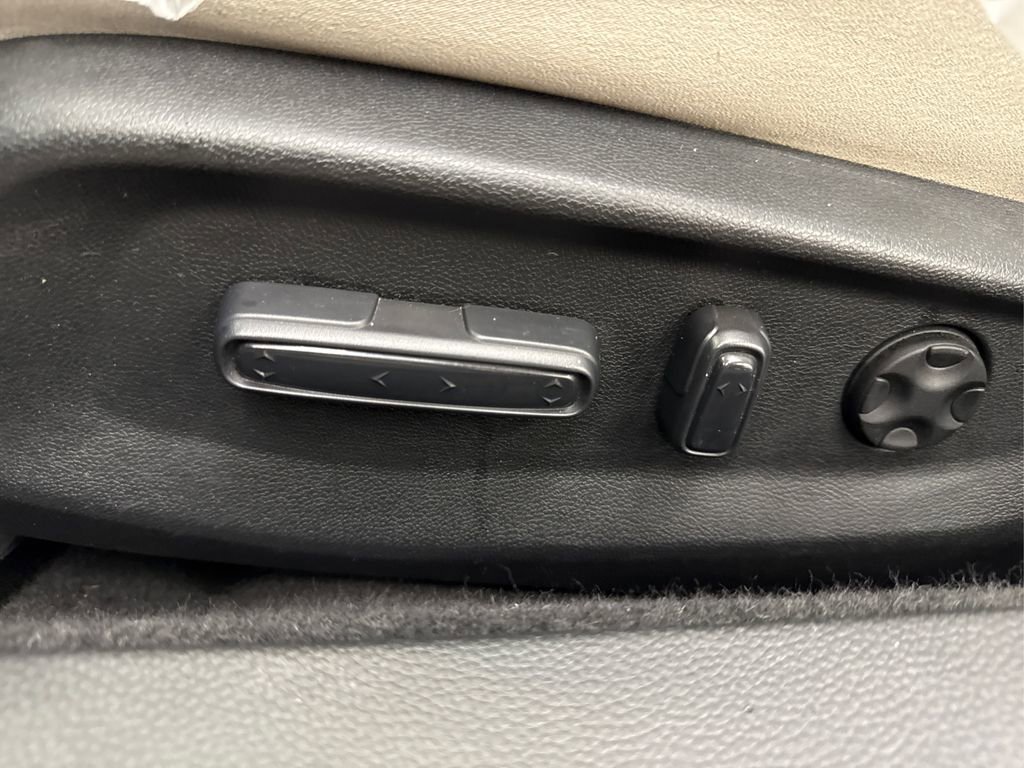 Used 2020 Honda Accord EX image 37