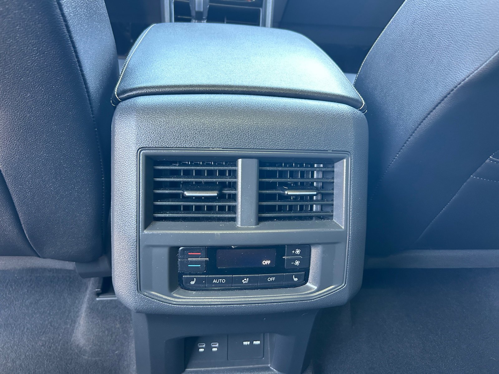 Certified 2022 Volkswagen Atlas SEL Premium AWD/4WD image 32