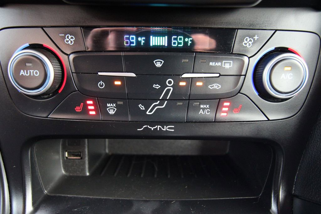 Used 2018 Ford Focus ST w/ Equipment Group 402A image 30