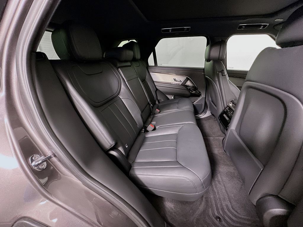 Used 2025 Land Rover Range Rover Sport SE AWD/4WD image 28