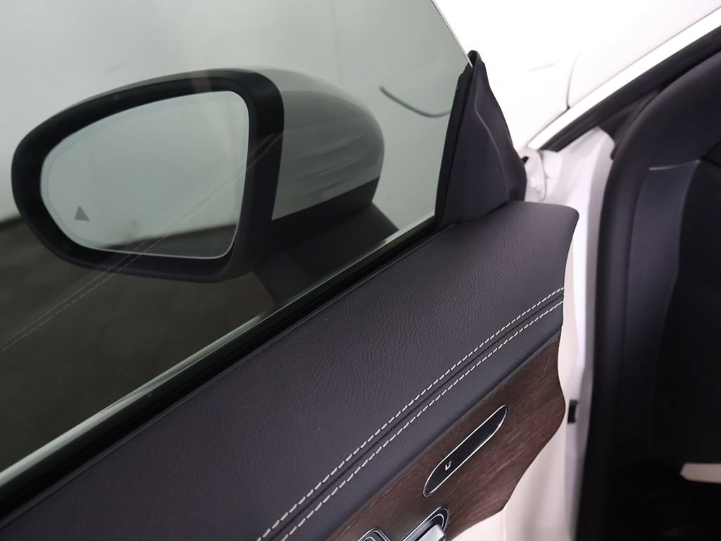 Used 2023 Mercedes-Benz CLA 250 4MATIC w/ Premium Package image 31