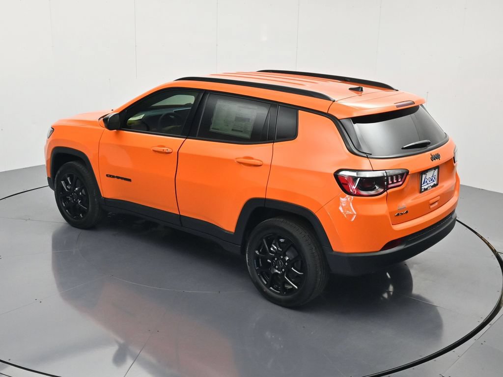 New 2026 Jeep Compass Latitude AWD/4WD image 34