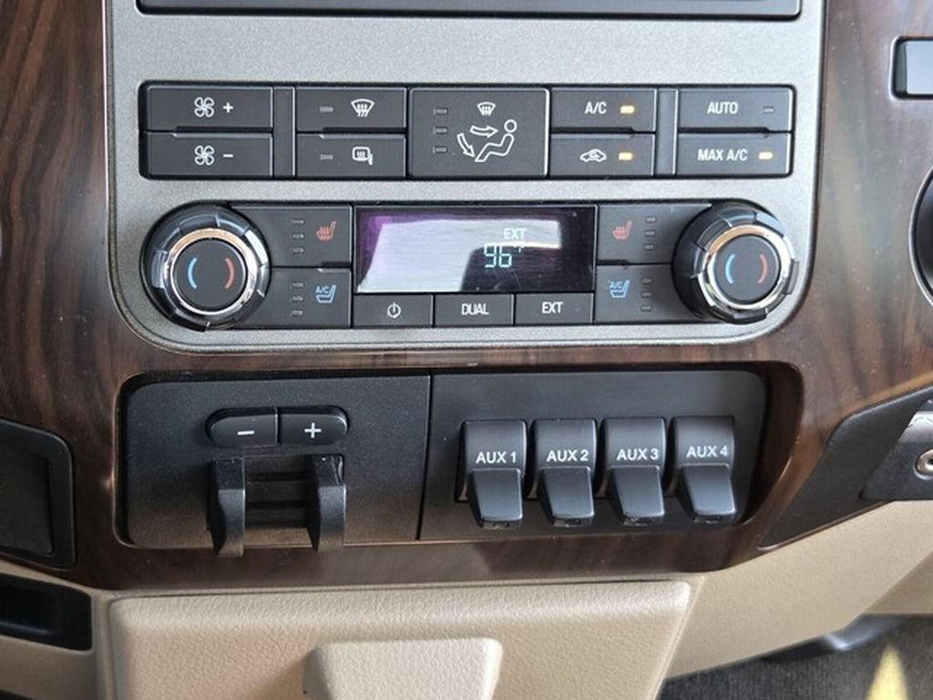 Used 2011 Ford F250 Lariat w/ Lariat Interior Pkg RWD image 20