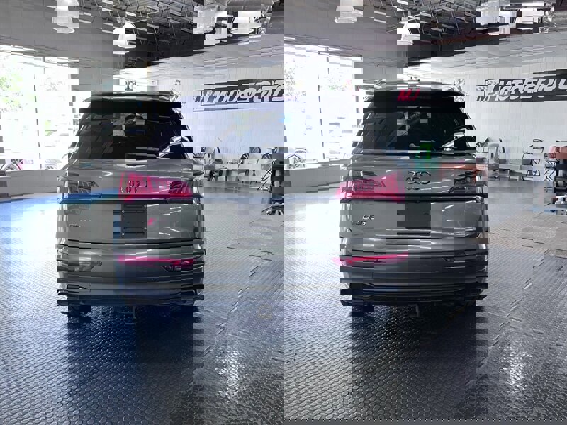 Used 2018 Audi SQ5 Premium Plus image 8