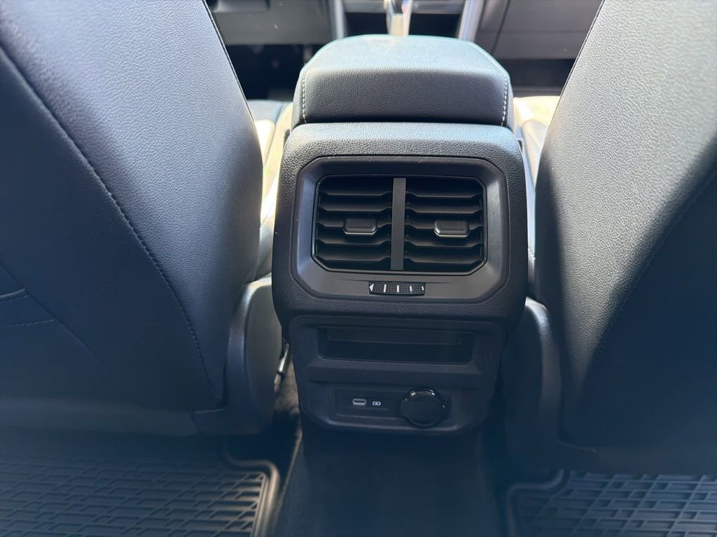 Used 2023 Volkswagen Tiguan SE FWD image 21