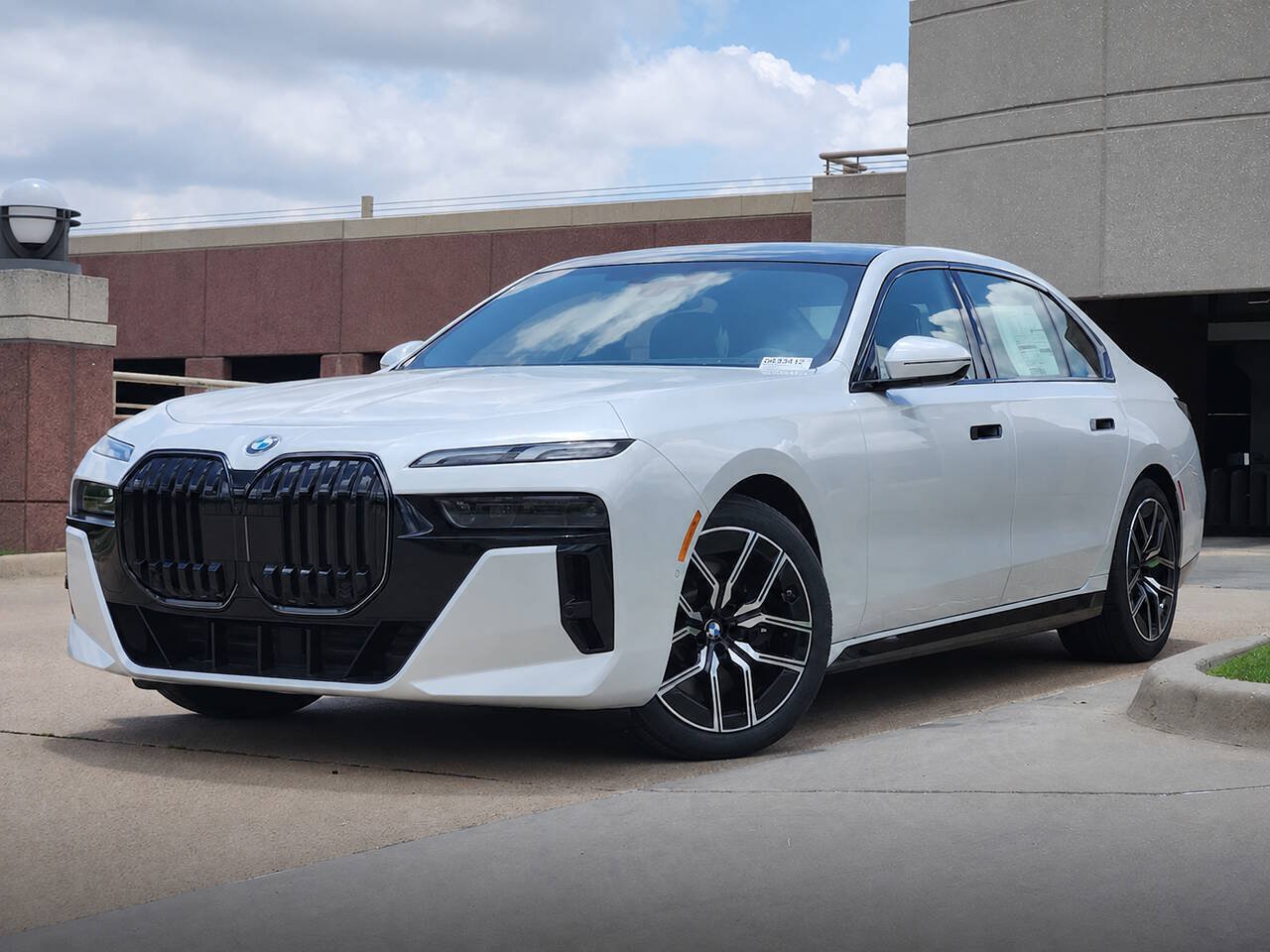 Used 2023 BMW 740i w/ Executive Package RWD image 1