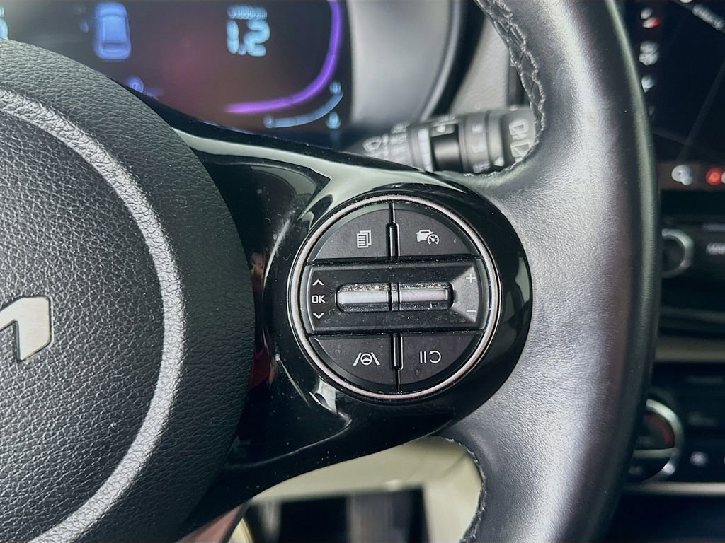 Used 2025 Kia Soul EX image 23